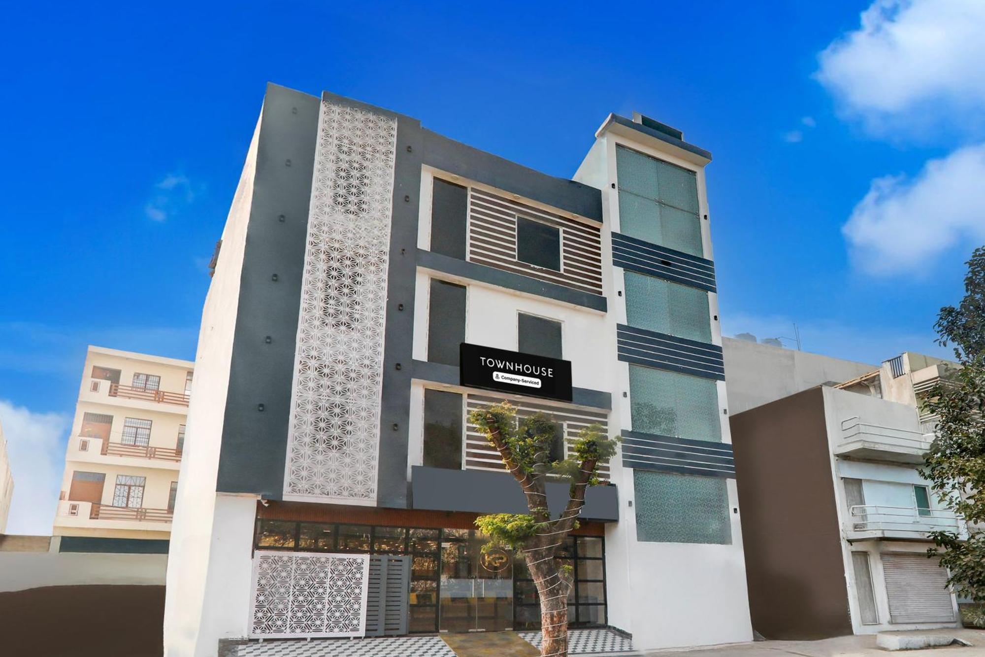 Super Townhouse Shaheed Path Near Ambedkar University Formerly Kings Paradise Bijnaur Eksteriør billede